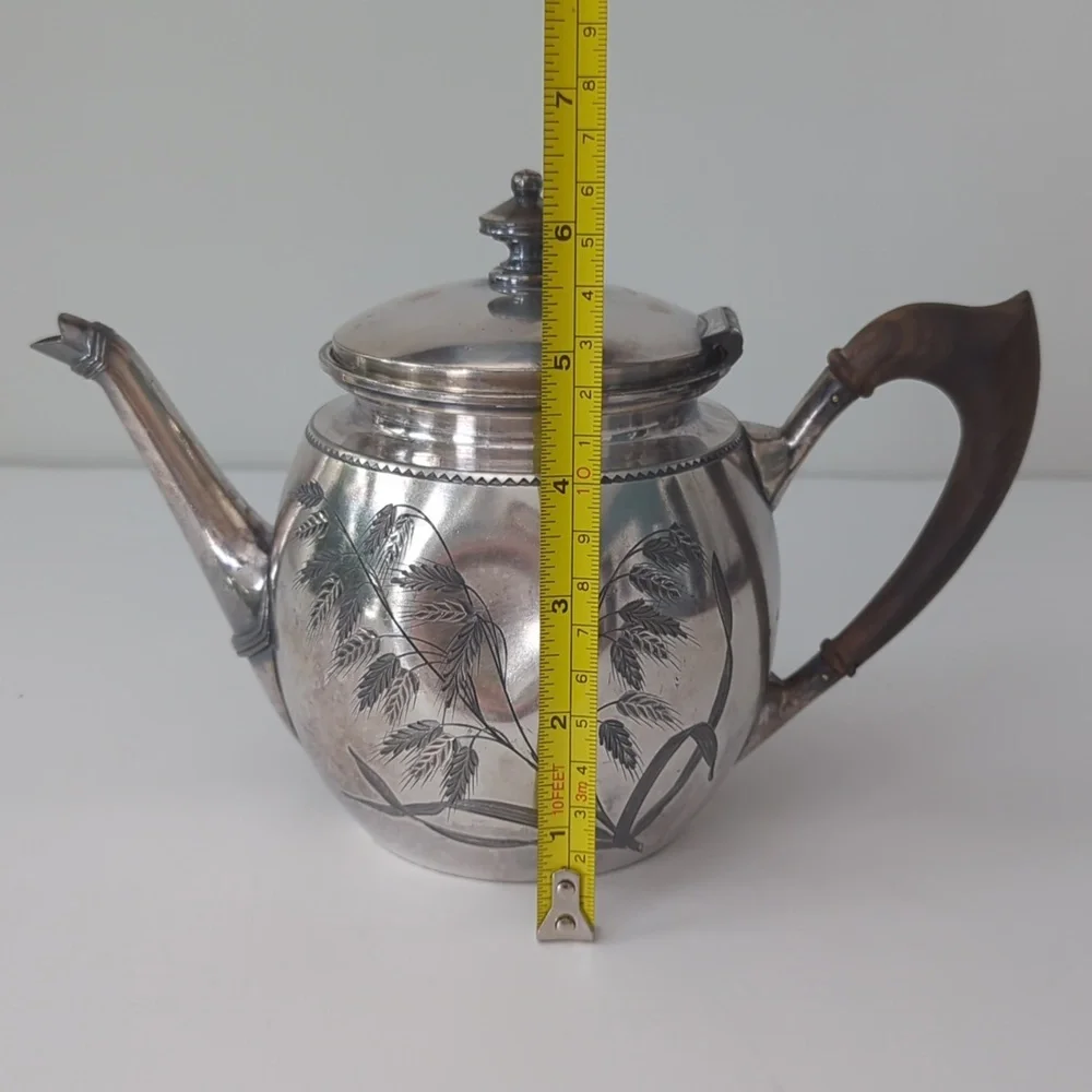 Meridien B. Company Quadruple Plate Lidded Tea Pot Wood Handle 1965 Vintage